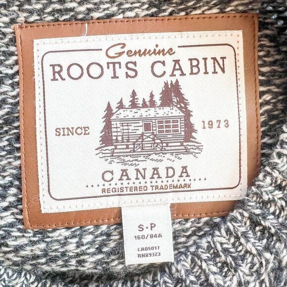 Canada Genuine Roots Cabin Gray Wool Blend Sweater Size Small - Picture 6 of 7